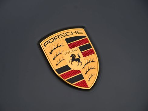 Certified 2025 Porsche 911 Carrera image 16