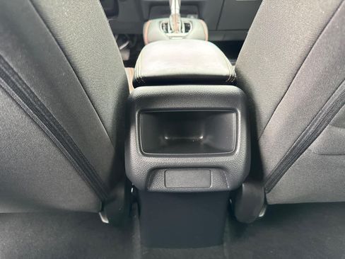 Certified 2025 Honda HR-V Sport image 29