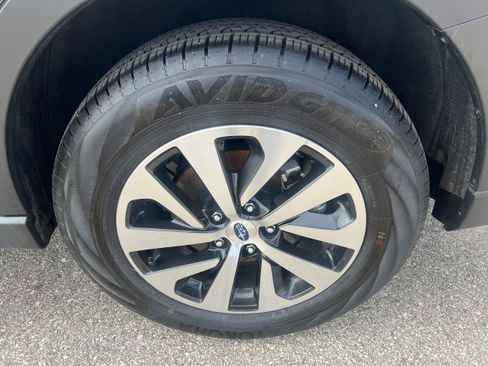 Certified 2025 Subaru Outback Premium w/ Popular Package #1A image 9