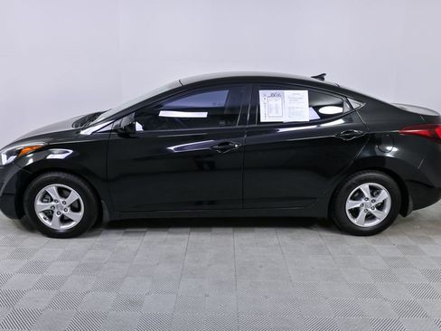 Used 2014 Hyundai Elantra SE image 3