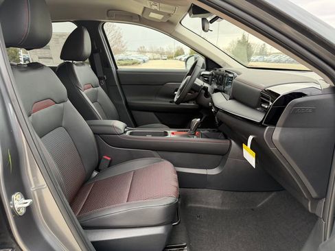 New 2026 Nissan Kicks SR image 26