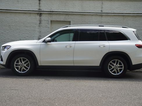 Used 2020 Mercedes-Benz GLS 450 4MATIC image 4