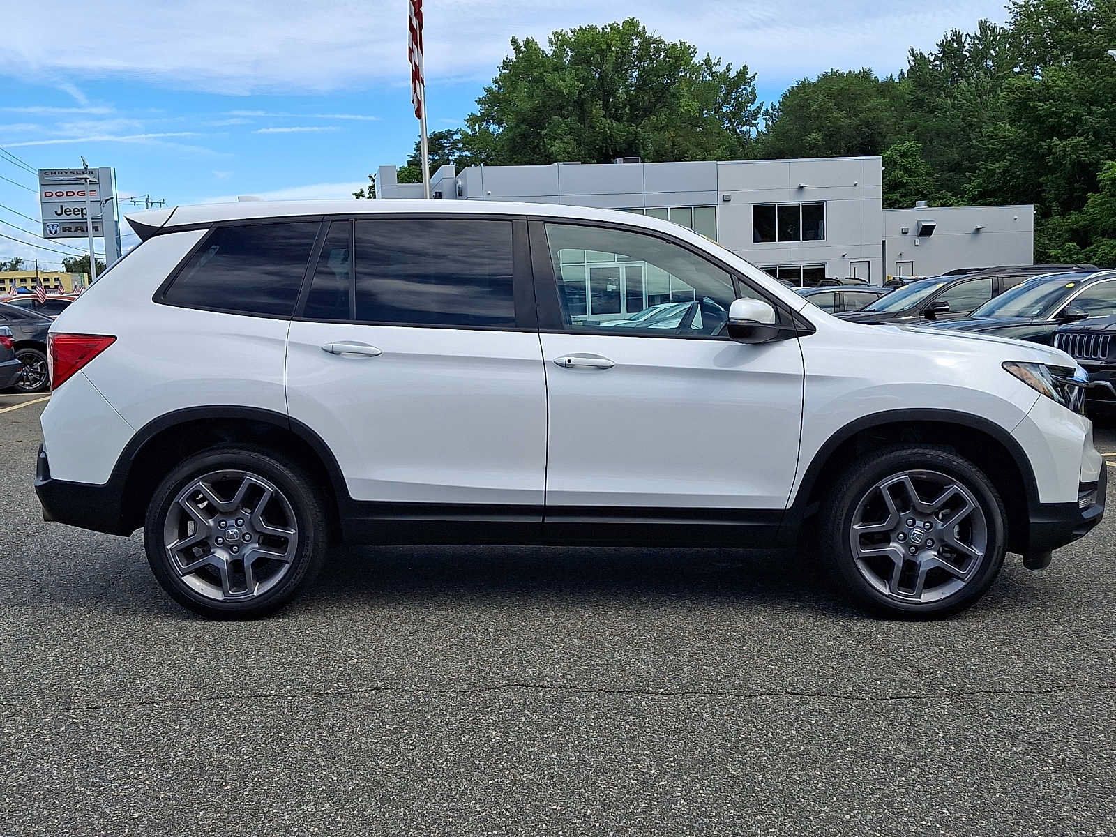 Used 2023 Honda Passport EX-L image 7