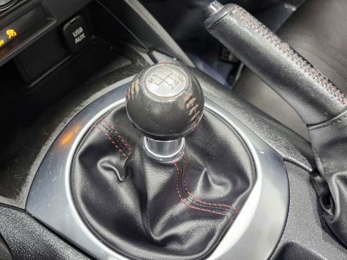 Used 2016 MAZDA MX-5 Miata Sport image 9