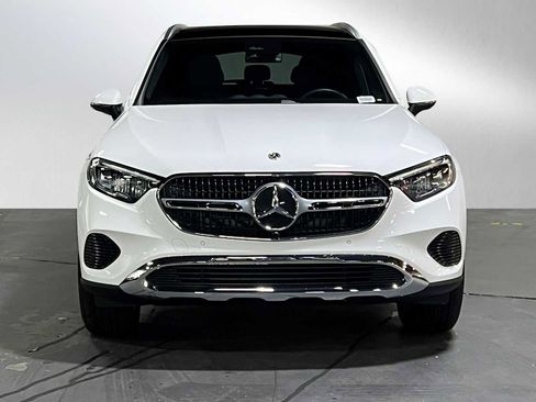 Certified 2025 Mercedes-Benz GLC 300 GLC 300 image 8
