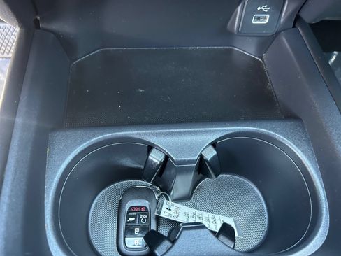 Used 2025 Honda HR-V Sport image 25