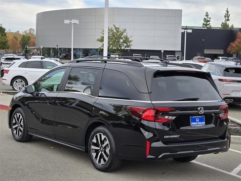 New 2026 Honda Odyssey EX-L image 6