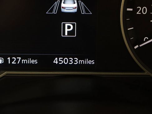 Used 2020 Nissan Versa SV image 29