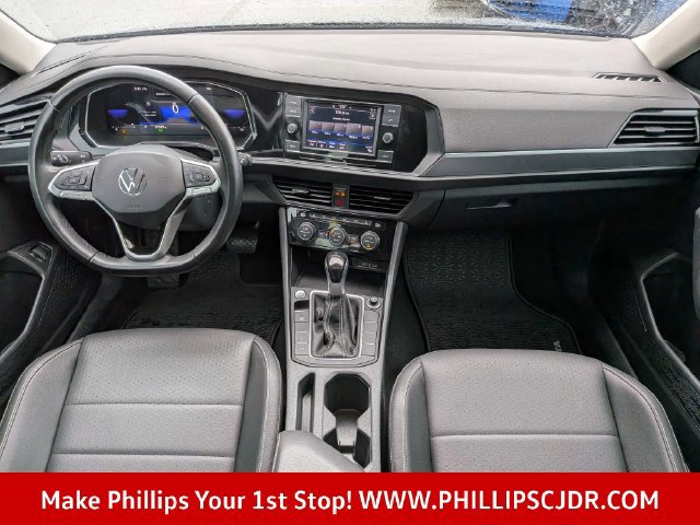 Used 2023 Volkswagen Jetta SE FWD image 13