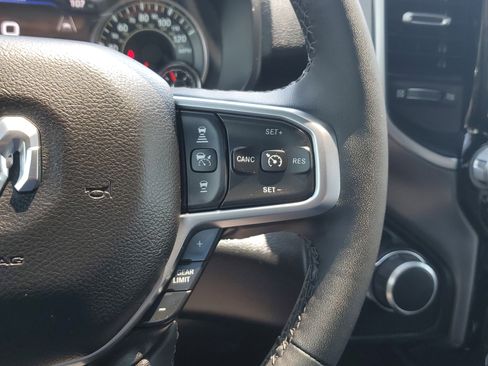 Used 2025 RAM 1500 Big Horn AWD/4WD image 23