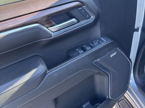 Used 2024 Chevrolet Silverado 1500 LT Trail Boss w/ Convenience Package II image 10