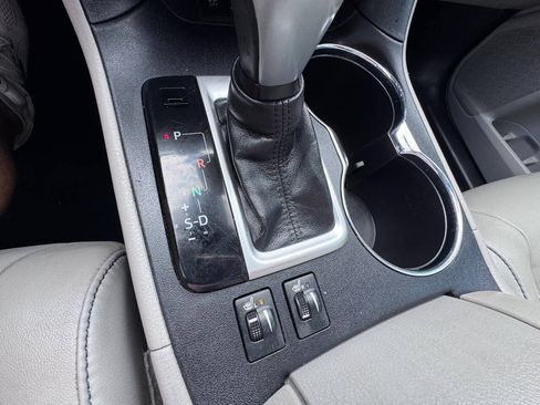 Used 2017 Toyota Highlander XLE FWD image 28