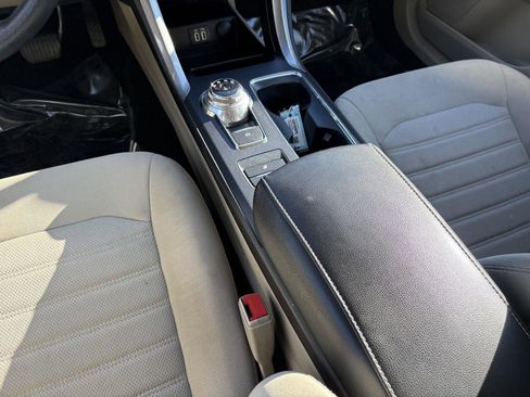 Used 2020 Ford Fusion SE image 14
