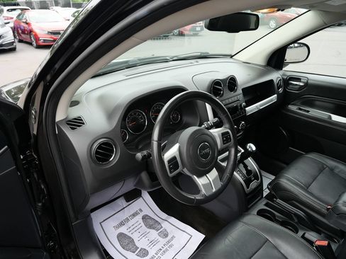 Used 2017 Jeep Compass High Altitude AWD/4WD image 9