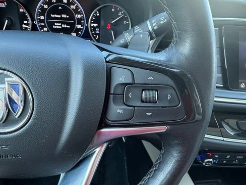 Used 2022 Buick Enclave Avenir w/ Avenir Technology Package AWD/4WD image 32
