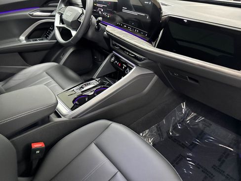 Certified 2025 Audi Q5 Premium Plus w/ Premium Plus AWD/4WD image 15