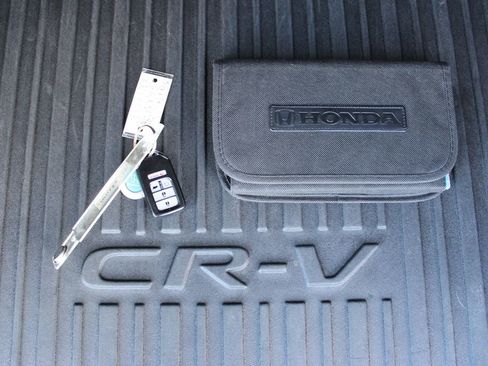 Used 2017 Honda CR-V Touring image 31