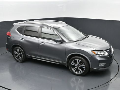 Used 2017 Nissan Rogue SL w/ SL Premium Package FWD image 34