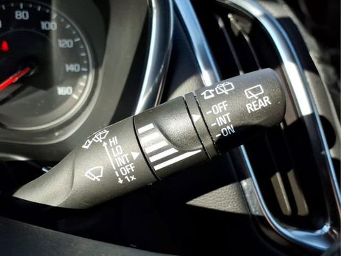 Used 2022 Chevrolet Equinox LT FWD image 25