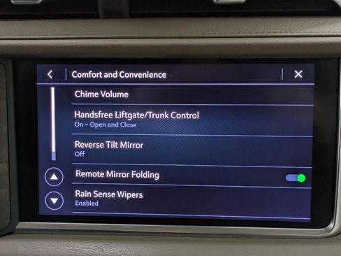 Used 2021 GMC Yukon Denali w/ Denali Premium Package image 12