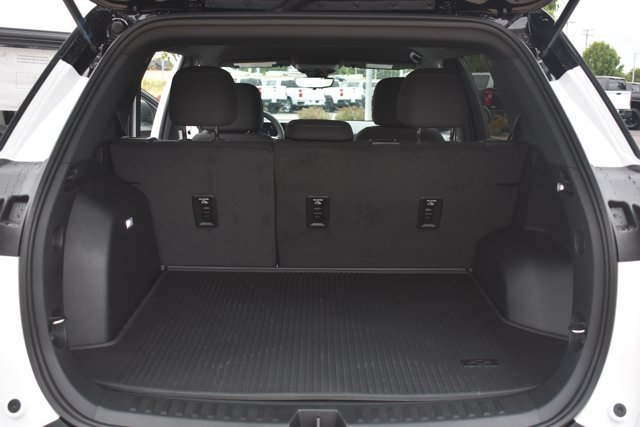 New 2027 Chevrolet Equinox LT w/ Safety and Technology Package FWD image 16