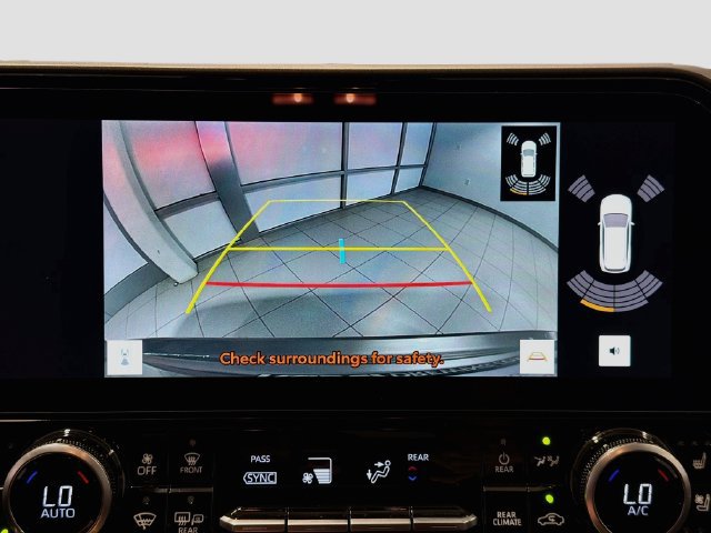 Used 2026 Toyota Highlander Limited AWD/4WD image 12