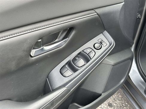 Used 2022 Nissan Sentra SV w/ All-Weather Package image 18