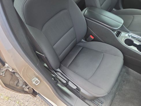 Used 2024 Chevrolet Malibu LT image 16