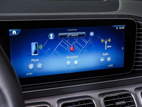 Used 2025 Mercedes-Benz GLS 450 4MATIC image 22