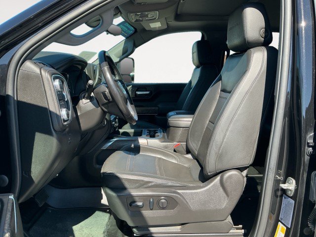 Used 2022 GMC Sierra 2500 Denali w/ Denali Black Diamond Edition AWD/4WD image 6