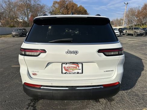 Used 2024 Jeep Grand Cherokee L Laredo image 7