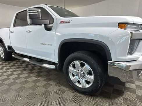 Used 2020 Chevrolet Silverado 2500 LTZ AWD/4WD image 2