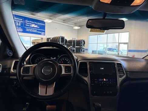 Used 2013 Jeep Grand Cherokee Laredo AWD/4WD image 10