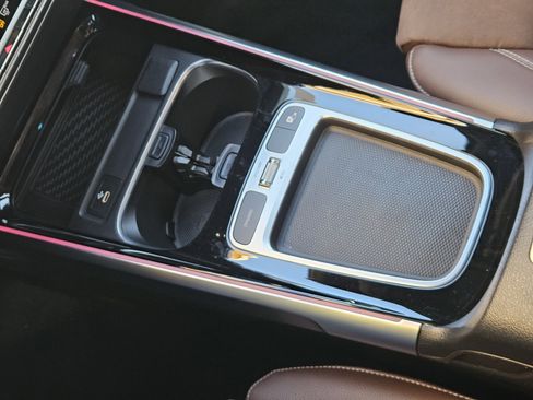 Certified 2024 Mercedes-Benz GLB 250 image 21