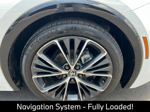 Used 2025 Toyota Prius Limited FWD image 11