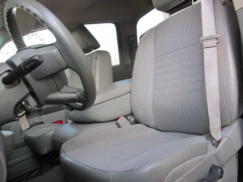 Used 2008 Dodge Ram 1500 Truck ST image 10