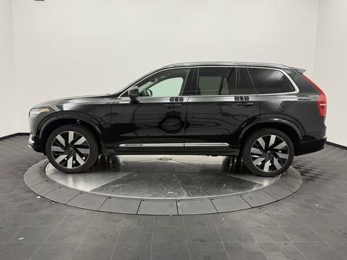 Certified 2024 Volvo XC90 T8 Plus image 2