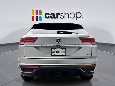 Used 2022 Volkswagen Atlas Cross Sport SE image 4