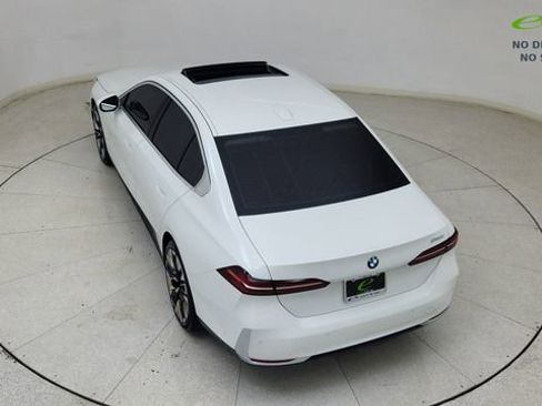 Used 2025 BMW 530i RWD image 82