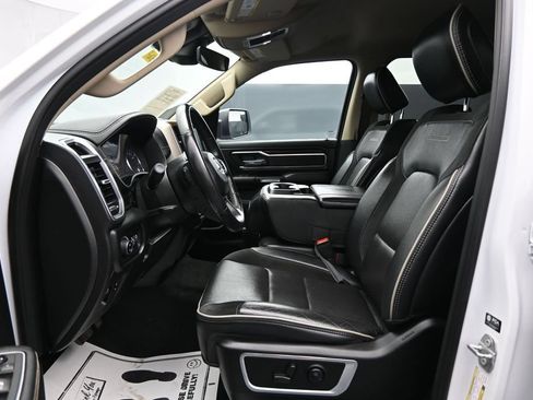 Used 2021 RAM 1500 Laramie AWD/4WD image 9
