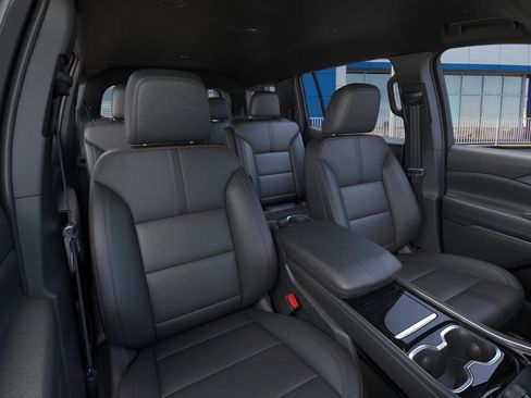 New 2026 Chevrolet Traverse High Country w/ LPO, Floor Liner Package image 16