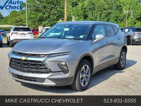 Used 2025 Chevrolet Blazer LT AWD/4WD image 1