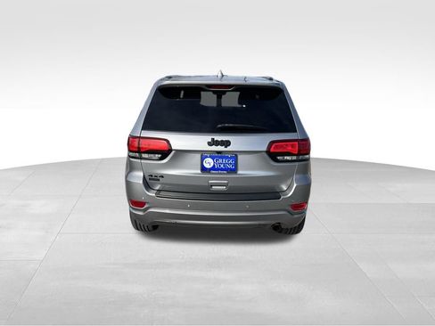 Used 2021 Jeep Grand Cherokee Laredo X image 5