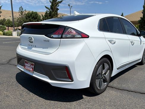 Used 2020 Hyundai Ioniq Limited FWD image 3