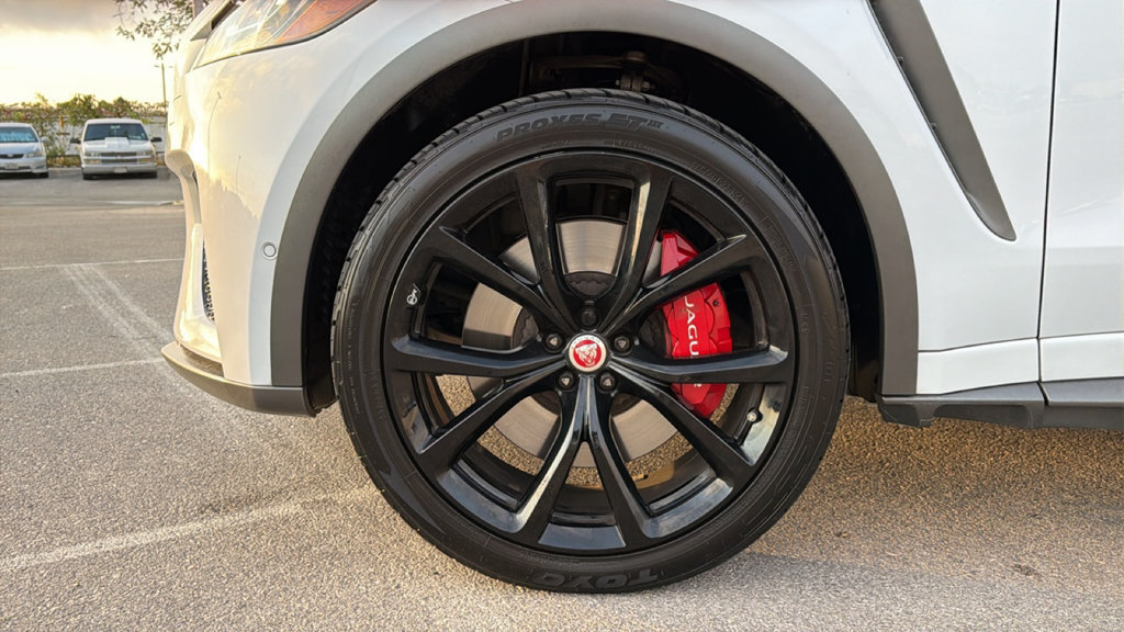 Used 2020 Jaguar F-PACE SVR AWD/4WD image 9