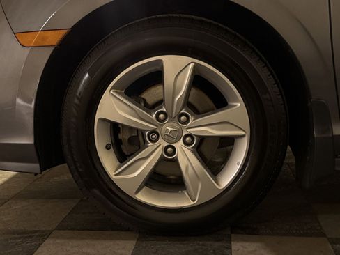 Used 2019 Honda Odyssey EX-L image 25