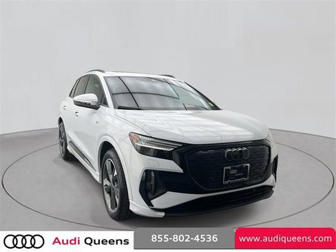 Used 2025 Audi Q4 e-tron Prestige image 3