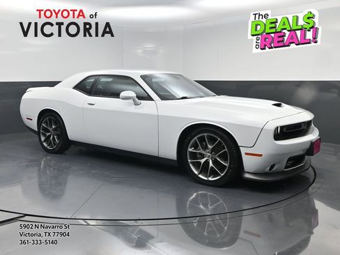 Used 2022 Dodge Challenger GT RWD image 1