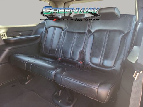 Used 2022 Jeep Wagoneer Series III w/ Flexible Seating Group image 17
