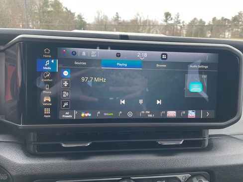 Used 2024 Jeep Gladiator Sport image 31